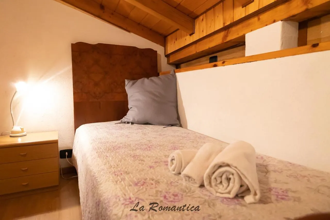 Apartment Appartamento Nella Romantica Corte - Lago Lugano Varese Italy
